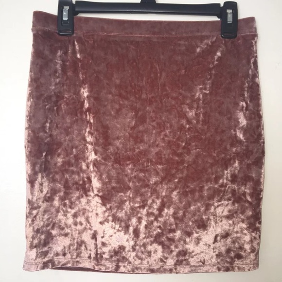 Forever 21 Dresses & Skirts - Velvet Skirt